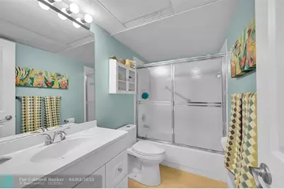 9841  Sunrise Lakes Blvd, Unit #105, Sunrise, FL 33322 - Photo 14