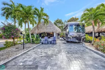 58 S Carol Pkwy, Unit #58, Margate, FL 33068 - Photo 2