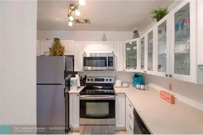 2613-2615 NE 33rd Ave, Fort Lauderdale, FL 33308 - Photo 10