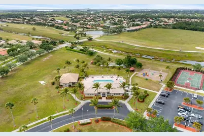 810 NW Rutherford Court, Port Saint Lucie, FL 34983 - Photo 4