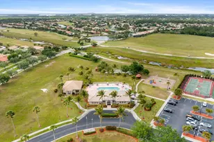 810 NW Rutherford Ct, Port Saint Lucie, FL 34983 - Photo 4