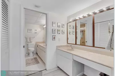 330 SE 20 Ave, Unit #205, Deerfield Beach, FL 33441 - Photo 30