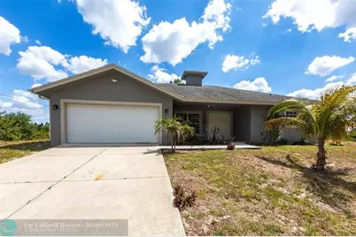 906 E 10th St, Lehigh Acres, FL 33972 - Photo 2