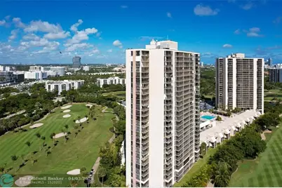 20329 W Country Club Dr, Unit #10, Miami, FL 33180 - Photo 36