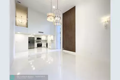 20329 W Country Club Dr, Unit #10, Miami, FL 33180 - Photo 8