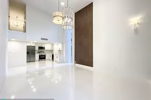 20329 W Country Club Dr, Miami, FL 33180 - Photo 8