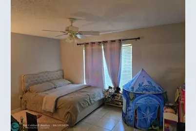 585 NW Floresta Drive, Port Saint Lucie, FL 34983 - Photo 10