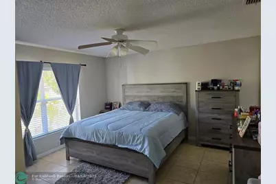 585 NW Floresta Drive, Port Saint Lucie, FL 34983 - Photo 2