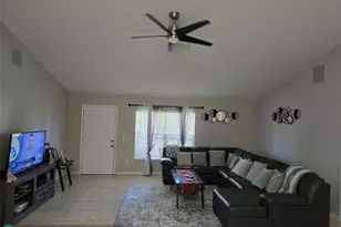 585 NW Floresta Dr, Port Saint Lucie, FL 34983 - Photo 4