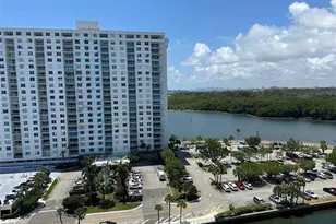 400 Kings Point Dr, Sunny Isles Beach, FL 33160 - Photo 30