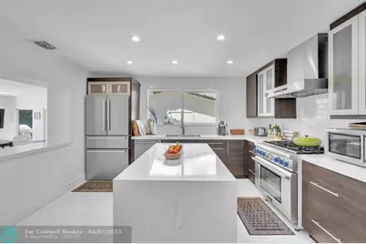 354  Golden Beach Dr, Golden Beach, FL 33160 - Photo 10