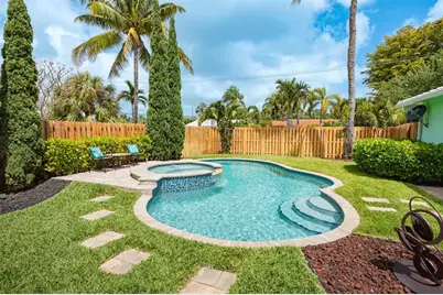 1924 NE 18th St, Fort Lauderdale, FL 33305 - Photo 2