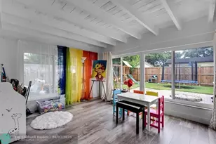 315 S 57th Ave, Hollywood, FL 33023 - Photo 10