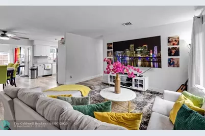 315 S 57th Ave, Hollywood, FL 33023 - Photo 18