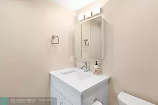 3057 Newport N, Deerfield Beach, FL 33442 - Photo 16