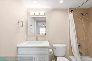 3057 Newport N, Deerfield Beach, FL 33442 - Photo 14