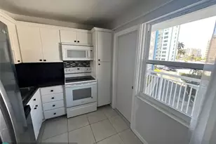 301 N Ocean Blvd, Pompano Beach, FL 33062 - Photo 10