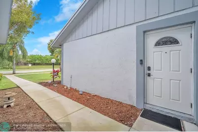 6008 NW 3rd St, Margate, FL 33063 - Photo 4