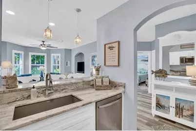 5020  Fairways Cir, Unit #J107, Vero Beach, FL 32967 - Photo 6