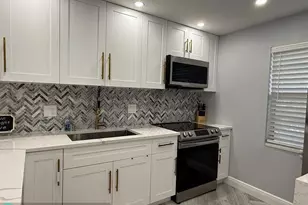 7300 NW 5th Pl, Margate, FL 33063 - Photo 4