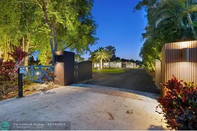 13900  Mustang Trail, Southwest Ranches, FL 33330 - Photo 4