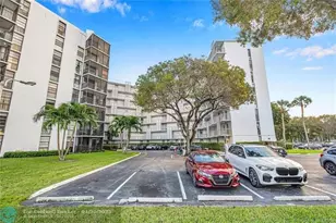 3401 N Country Club Dr, Aventura, FL 33180 - Photo 34