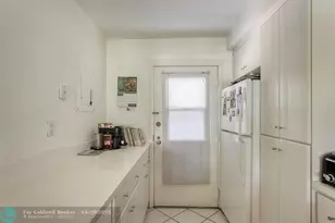 3401 N Country Club Dr, Aventura, FL 33180 - Photo 14