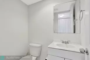 275 Markham M, Deerfield Beach, FL 33442 - Photo 8