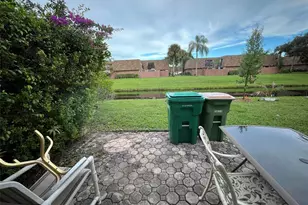 16 Spinning Wheel Ln, Tamarac, FL 33319 - Photo 22