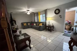 16 Spinning Wheel Ln, Tamarac, FL 33319 - Photo 6