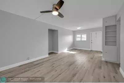 1021  Crystal Lake Dr, Unit #202, Deerfield Beach, FL 33064 - Photo 6