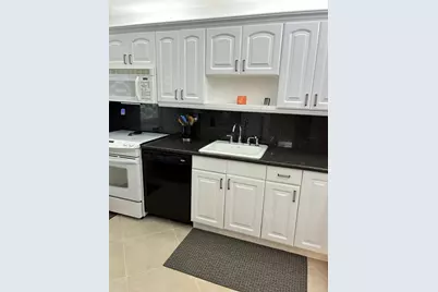 3010 NE 16 Avenue, Unit #102, Oakland Park, FL 33334 - Photo 18