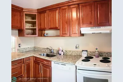 7897  Golf Circle Dr, Unit #112, Margate, FL 33063 - Photo 34