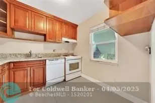 7897 Golf Cir Dr, Margate, FL 33063 - Photo 10