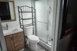 7684 NW 18th St, Margate, FL 33063 - Photo 10