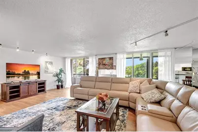 4770  Fountains Dr, Unit #304, Lake Worth, FL 33467 - Photo 6