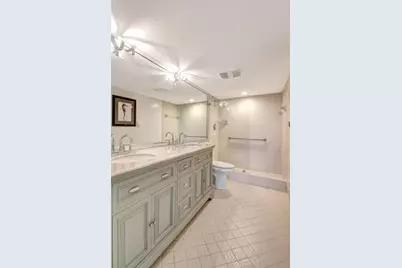 4770  Fountains Dr, Unit #304, Lake Worth, FL 33467 - Photo 14