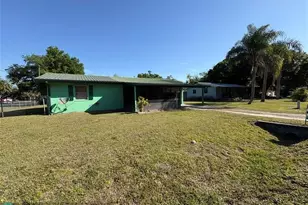 1120 SW 8th Ct, Okeechobee, FL 34974 - Photo 2