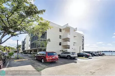 106  Lake Emerald Dr, Unit #315, Oakland Park, FL 33309 - Photo 22