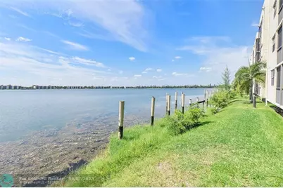 106  Lake Emerald Dr, Unit #315, Oakland Park, FL 33309 - Photo 24