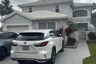 4753 SW 154th Ct, Miami, FL 33185 - Photo 2