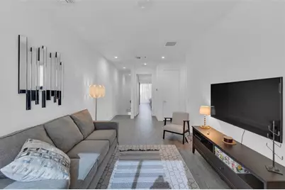 1045 NE 18th Ave, Unit #105, Fort Lauderdale, FL 33304 - Photo 12