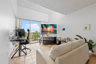 310 Fontainebleau Blvd, Miami, FL 33172 - Photo 4