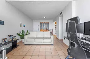 310 Fontainebleau Blvd, Miami, FL 33172 - Photo 6