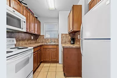 310  Fontainebleau Blvd, Unit #502, Miami, FL 33172 - Photo 2