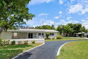 2113 NE 29th Ct, Fort Lauderdale, FL 33306 - Photo 2