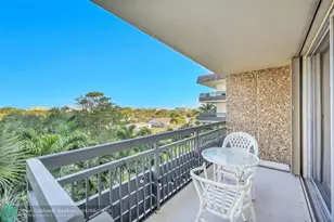 555 NW 4th Ave, Boca Raton, FL 33432 - Photo 2