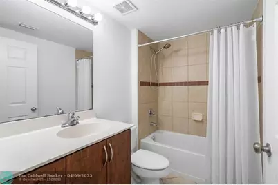 6492  Emerald Dunes Dr, Unit #208, West Palm Beach, FL 33411 - Photo 22