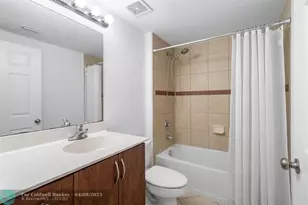 6492 Emerald Dunes Dr, West Palm Beach, FL 33411 - Photo 22