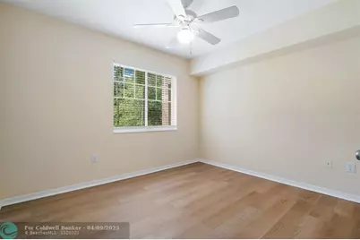 6492  Emerald Dunes Dr, Unit #208, West Palm Beach, FL 33411 - Photo 14